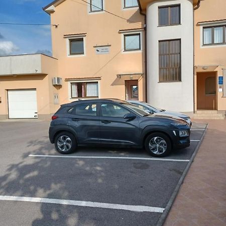 Apartman Alen Podhum Екстер'єр фото